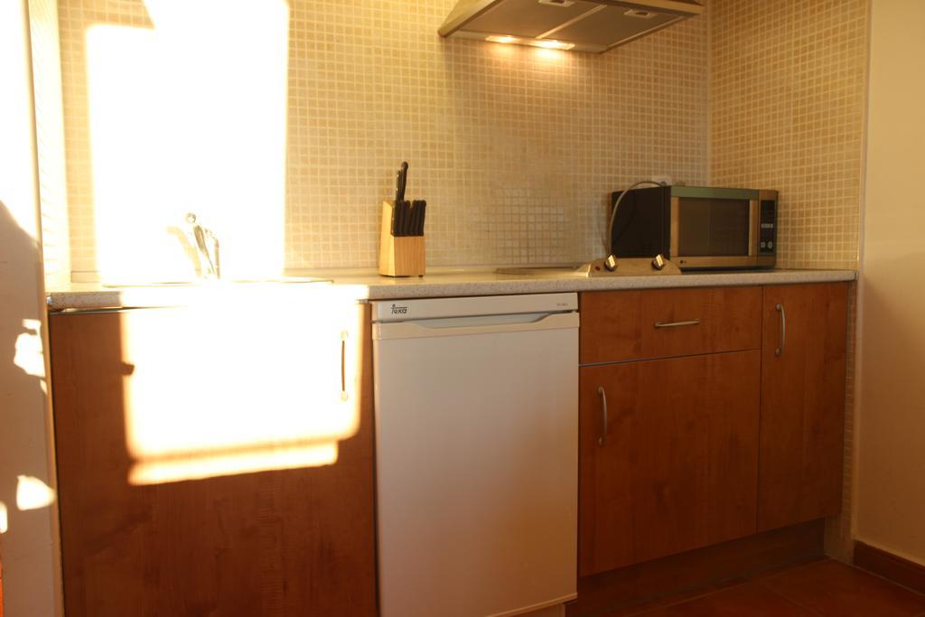 Apartamentos Habitat Zona Media โมนาชิล ภายนอก รูปภาพ