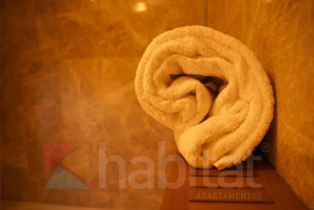 Apartamentos Habitat Zona Media โมนาชิล ภายนอก รูปภาพ