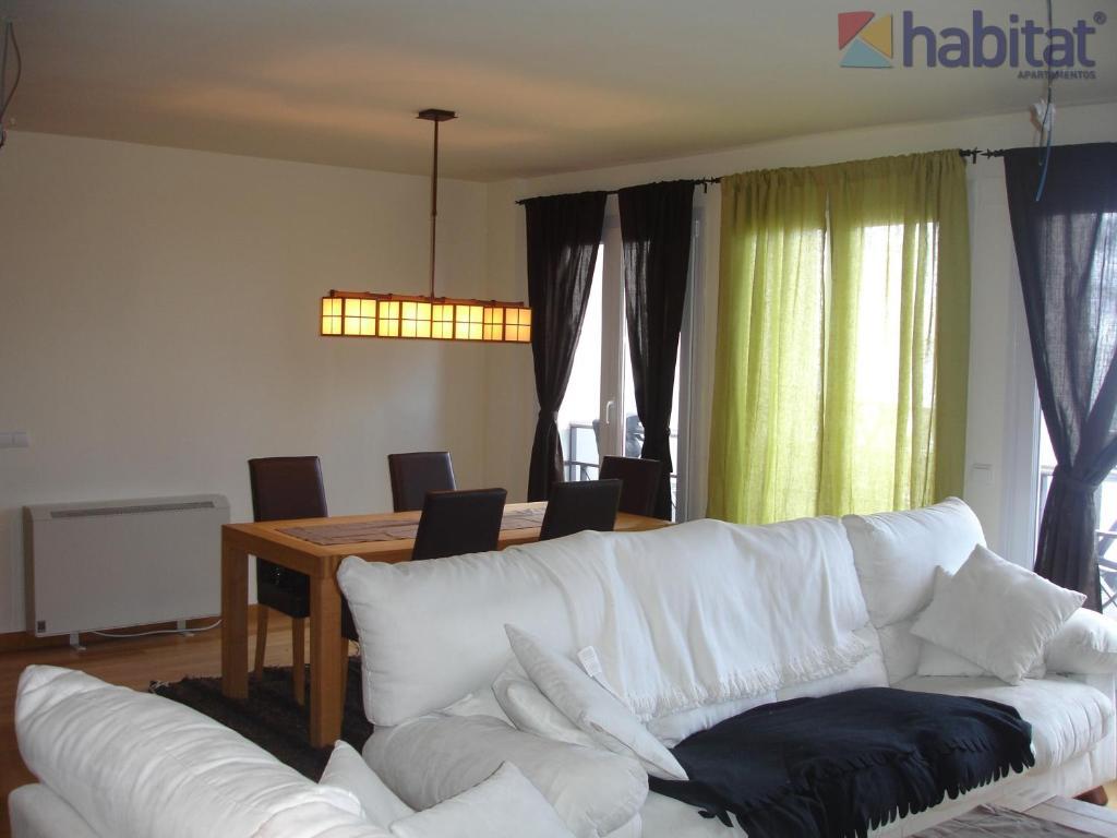 Apartamentos Habitat Zona Media โมนาชิล ภายนอก รูปภาพ